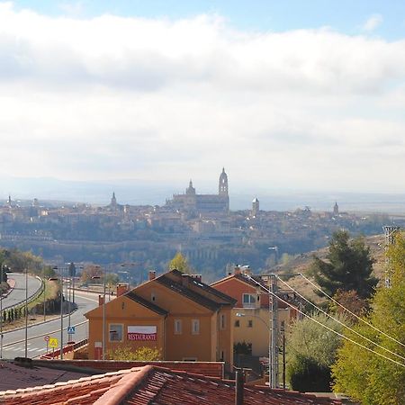 Hostal El Mirador La Lastrilla Exteriér fotografie